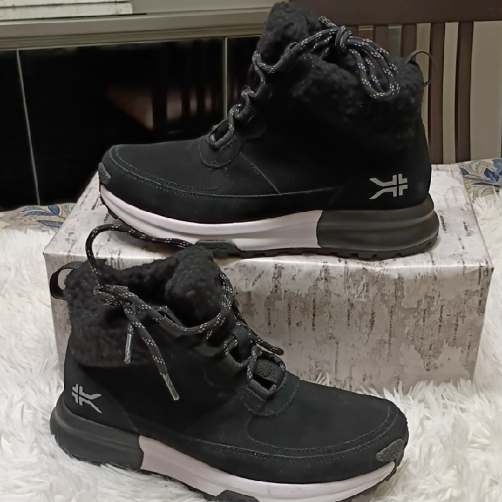 Kuru Cloud Atom Lumi Women's Sz 7 Boots New $199